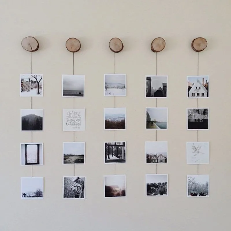 Фотокарточки на стене